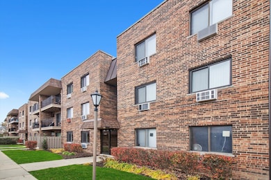 3615 E Central Rd unit 101, Glenview, IL 60025 - photo 2
