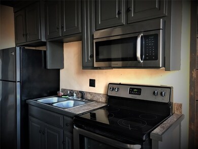 428 W Main St unit 201, Denison, TX 75020 - photo 5