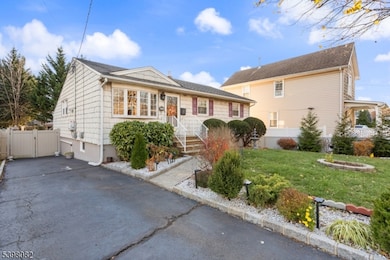 698 W Lake Ave, Rahway, NJ 07065 - photo 5