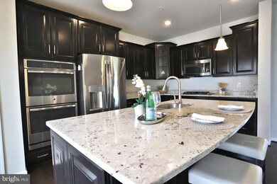 43421 Town Gate Square, Chantilly, VA 20152 - photo 5