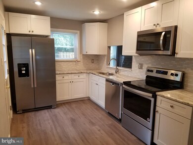 45 Hamilton St, Swedesboro, NJ 08085 - photo 6