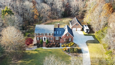 10915 Tara Oaks Dr, Charlotte, NC 28227 - photo 2