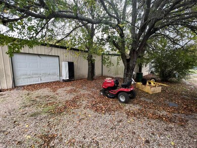 1304 Marie St, Joshua, TX 76058 - photo 4