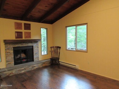 800 Tanager Ct, Lords Valley, PA 18428 - photo 7