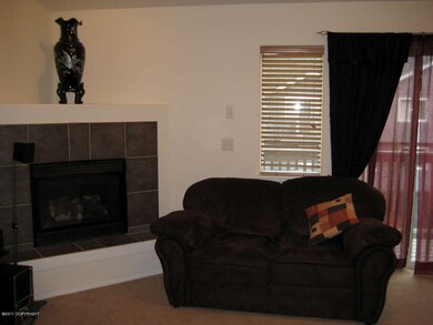 04 Living Room