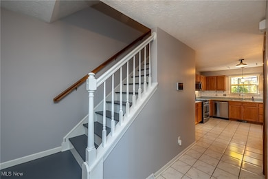 758 Song Bird St, Elyria, OH 44035 - photo 4