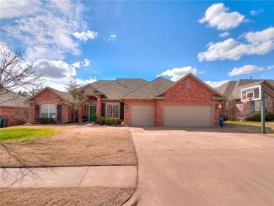 Front:  Don’t miss out on this true 4 bed, 2.5 bat
