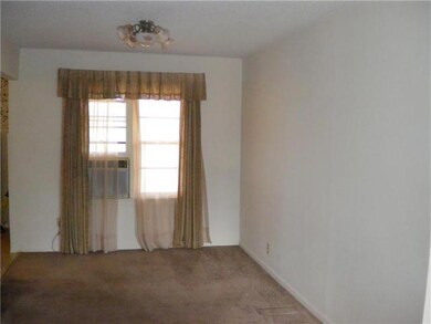 16 W Chicago St, Shawnee, OK 74804 - photo 5