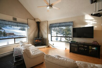 BrianHead-Condo-2-LivingRoom