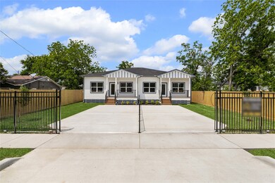 Alternative view to showcase gate, a rare upgrade.