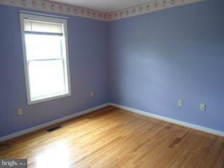 555 Willis Dr, Bunker Hill, WV 25413 - photo 7