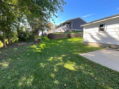 313 W Elm St, West Union, IA 52175 - photo 3