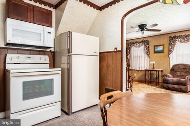 4906 Shepard St, Brookhaven, PA 19015 - photo 5