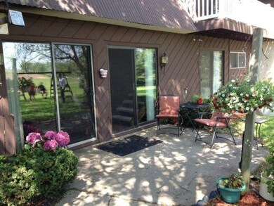 5305 Lincoln Rd, Oregon, WI 53575 - photo 2