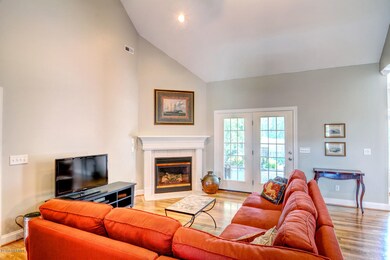 252 Foxwood Ln Wilmington NC-large-005-8