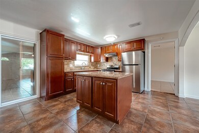 3706 Orange Grove Dr, Houston, TX 77039 - photo 2