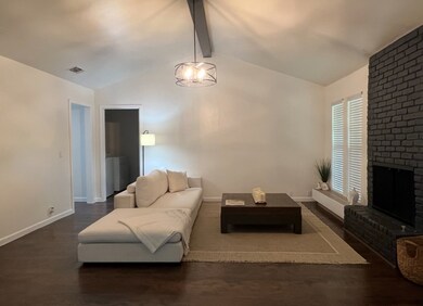 1831 Kensington Dr, Carrollton, TX 75007 - photo 5