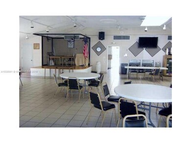 215 SE 3rd St unit 203B, Hallandale Beach, FL 33009 - photo 4