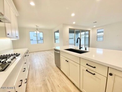 010 Kitchen 3 446