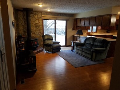 3901 W Redwood Dr, North Platte, NE 69101 - photo 5