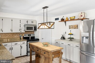 721 Edgewood Rd, Riegelsville, PA 18077 - photo 7