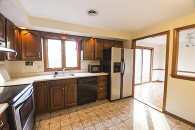 35 Emily Jeffers Rd unit 35, Randolph, MA 02368 - photo 2