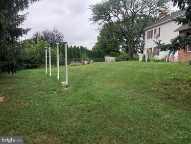 421 Martina Dr, Chambersburg, PA 17201 - photo 4