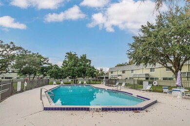 525 Conway Rd unit 70, Orlando, FL 32807 - photo 5