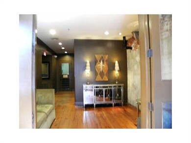 Foyer.