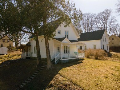 75 Main Street, Warren