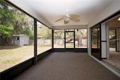 COVERED SCREENED LANAI
