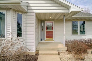 1128 Dynes Way, Sun Prairie, WI 53590 - photo 2