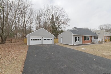 6 Emerson Dr, Latham, NY 12110 - photo 3