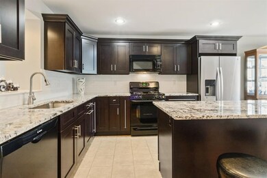 77 Pear Tree Ln, Newmarket, NH 03857 - photo 6