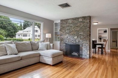 135 West St, Milford, MA 01757 - photo 3