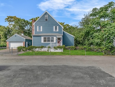 17 Elaine Ave, Saugus, MA 01906 - photo 2