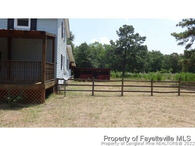 partial view of right side