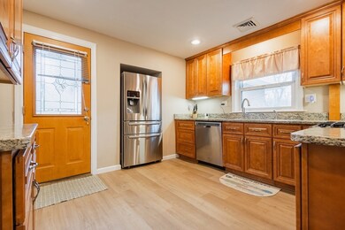 25 Randolph Rd, Worcester, MA 01606 - photo 3