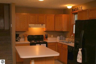 Same kitchen, different view.