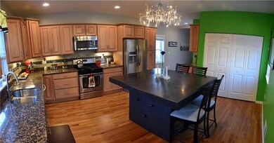 SPACIOUS EAT-IN-KITCHEN