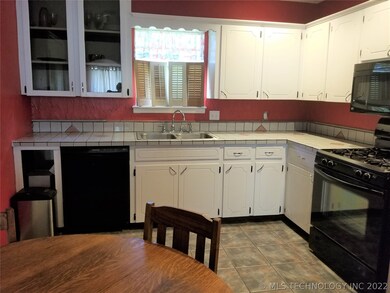 401 S Gum Ave, Broken Arrow, OK 74012 - photo 5