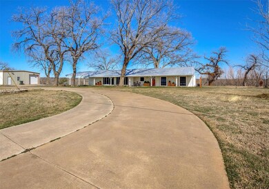 1908 Long Creek Ct, Granbury, TX 76049 - photo 2