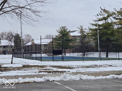 4351 Village Parkway Cir W, Indianapolis, IN 46254 - photo 4