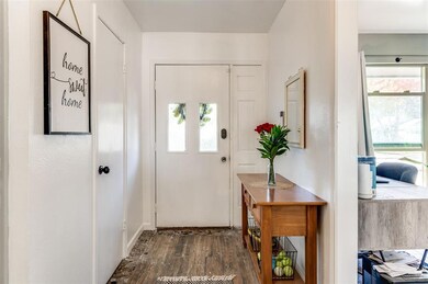 912 Monterrey St, Bedford, TX 76022 - photo 3