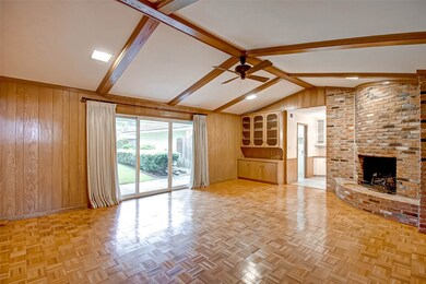 10227 Pine Forest Rd, Houston, TX 77042 - photo 4