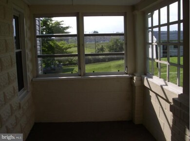 331 Commerce St, Waynesboro, PA 17268 - photo 6