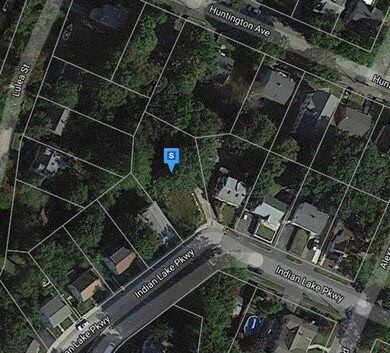 47 Indian Lake Pkwy, Worcester, MA 01605 - photo 2