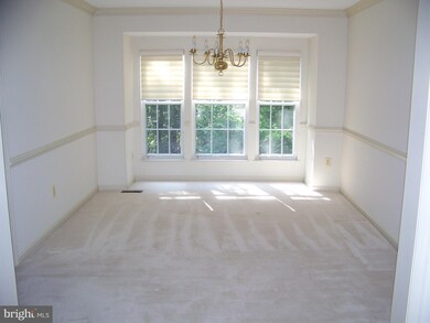 6508 Wood Pointe Dr, Glenn Dale, MD 20769 - photo 5