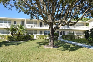 314 Camden N, West Palm Beach, FL 33417 - photo 4