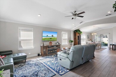 04-Living Room & Dining Room